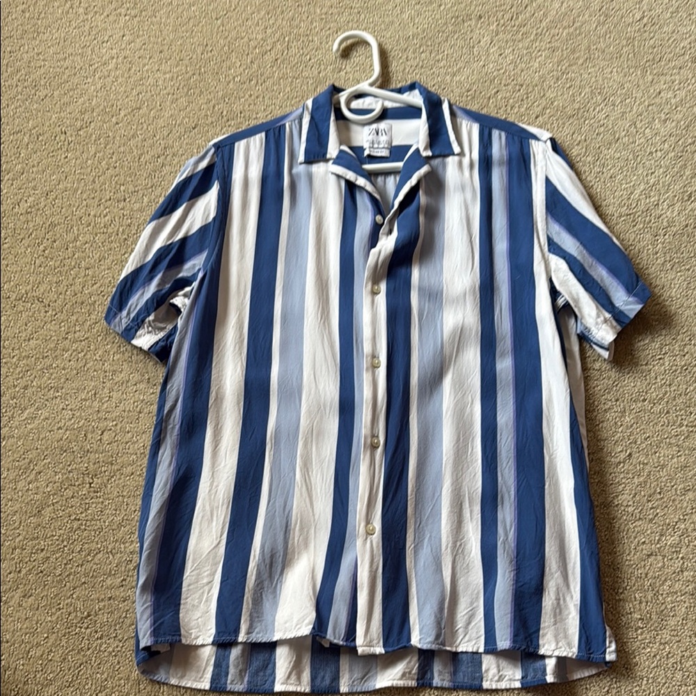 Zara Men's Blue and White Striped Shirt
